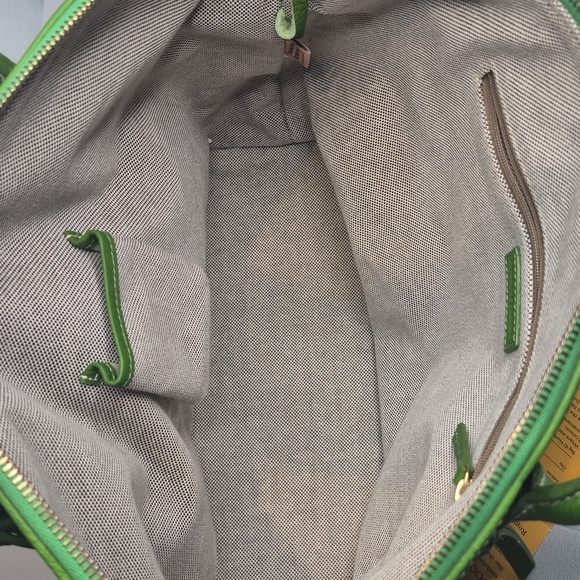 Dooney & Bourke Green Pebble Leather Crescent Tote with Pouch & Key Fob 💚 COA - Picture 16 of 17